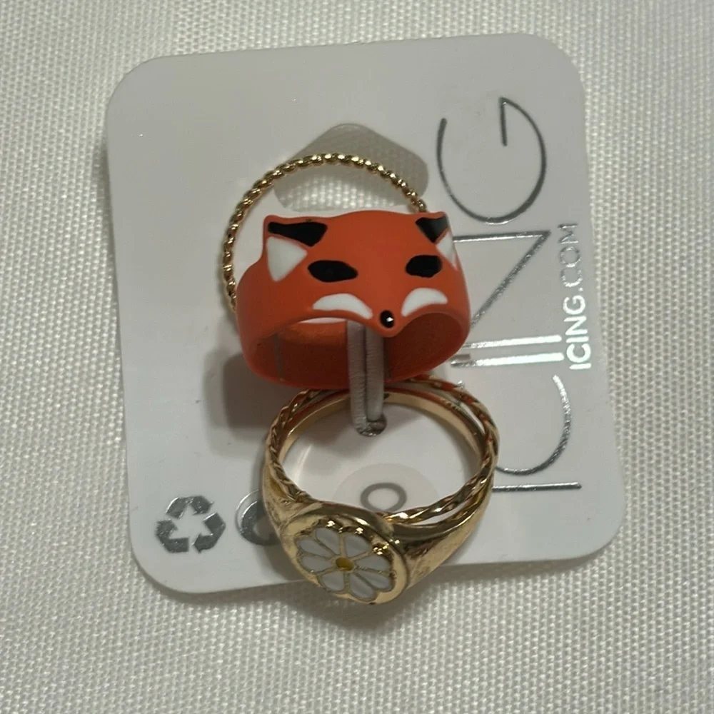 Icing Orange Fox, White Daisy, & Gold Woven Band Ring Set Size 8
